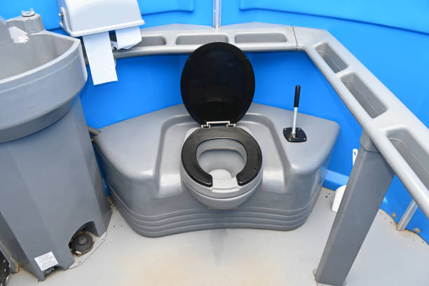 Best Porta potty delivery and setup  in Virginia, MN